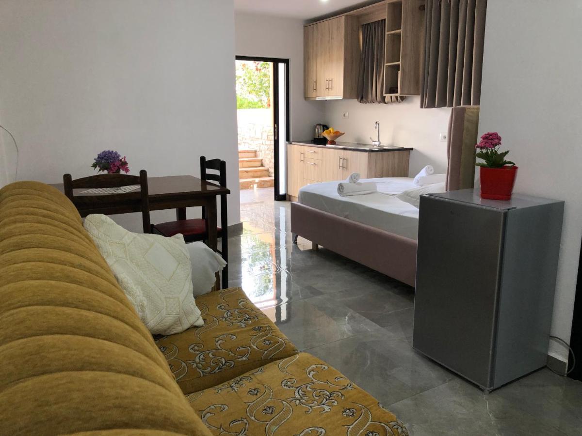 Vila Laura Pasha Villa Ksamil Kültér fotó